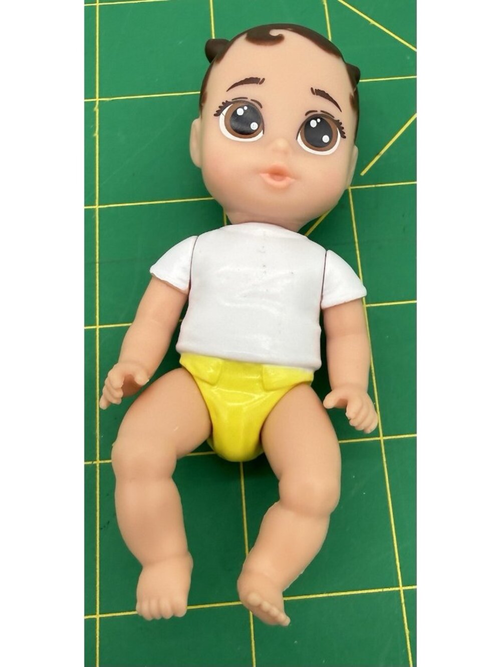 Perfectly Cute Miniature Baby Doll White Shirt Yellow Diaper Jakks 4”